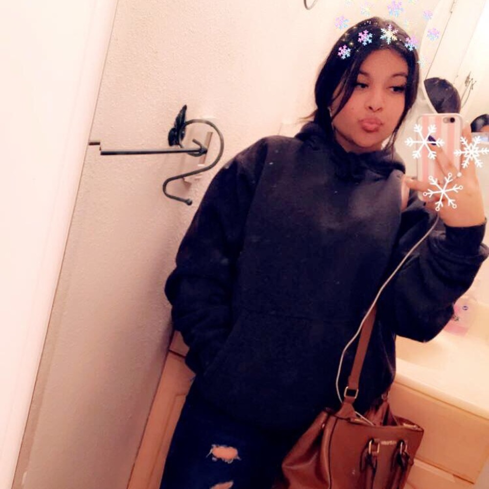 Meet your Posher, Aleena